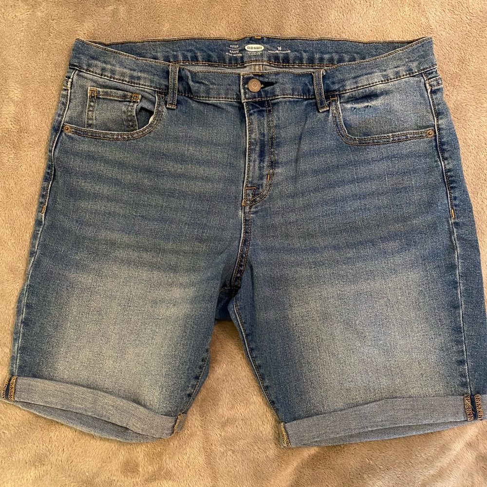 Old Navy Fitted Bermuda Shorts